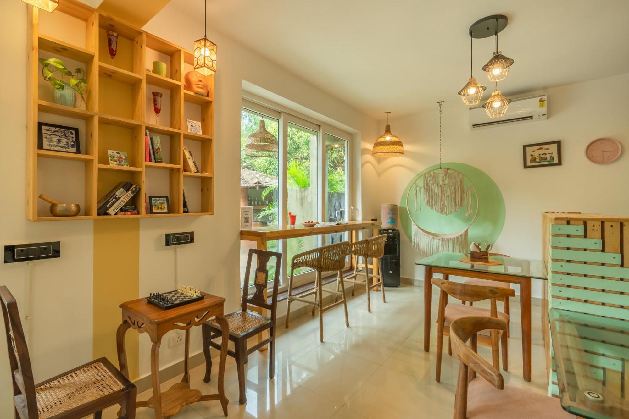 Locomo Boutique, Morjim - Stay Work Eat Exterior foto